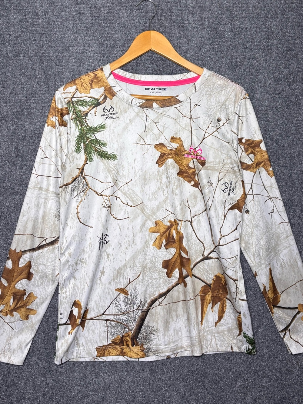 Realtree Cream Camo Tee with Pink Neck Trim
